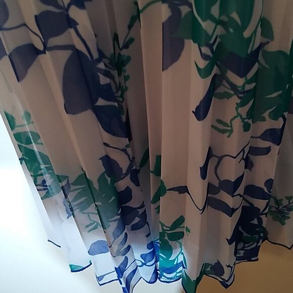 Girls Speechless floral dress with lining . Size 14 - Picture 4 of 9